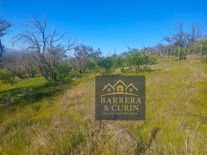 Hermosa parcela de 5.000 m² ubicada en el exclusivo Valle Nativo, Hacienda Los Aromos.