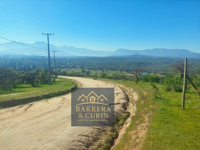 Hermosa parcela de 5.000 m² ubicada en el exclusivo Valle Nativo, Hacienda Los Aromos.