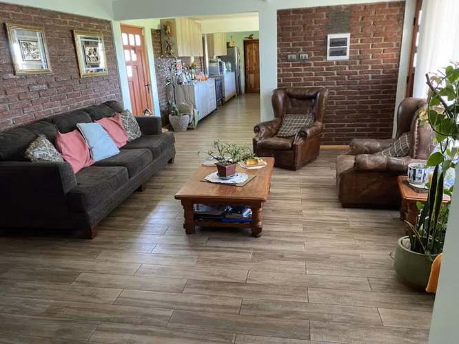 VENDE CASA 4 DORM, 3 BAÑOS, TERRENO 6.0 HA, MELIPILLA