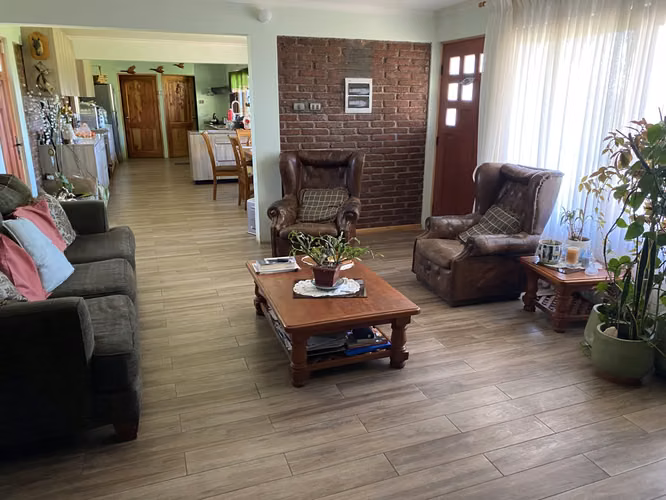 VENDE CASA 4 DORM, 3 BAÑOS, TERRENO 6.0 HA, MELIPILLA
