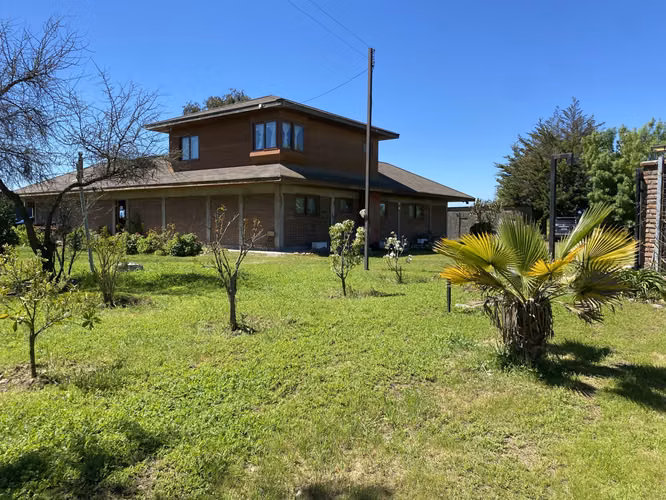 VENDE CASA 4 DORM, 3 BAÑOS, TERRENO 6.0 HA, MELIPILLA