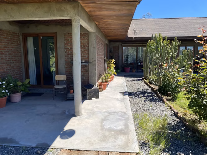 VENDE CASA 4 DORM, 3 BAÑOS, TERRENO 6.0 HA, MELIPILLA
