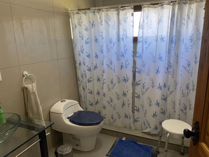 VENDE CASA 4 DORM, 3 BAÑOS, TERRENO 6.0 HA, MELIPILLA