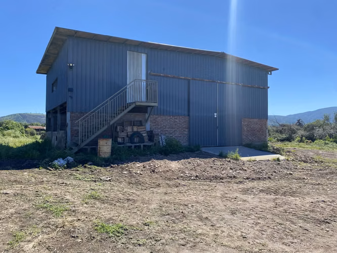 VENDE CASA 4 DORM, 3 BAÑOS, TERRENO 6.0 HA, MELIPILLA