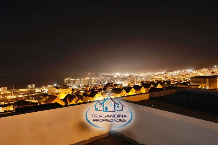 Hermosa Casa En Venta 7 Dor. Piscina. Sector Parque Inglés - Imagen 29