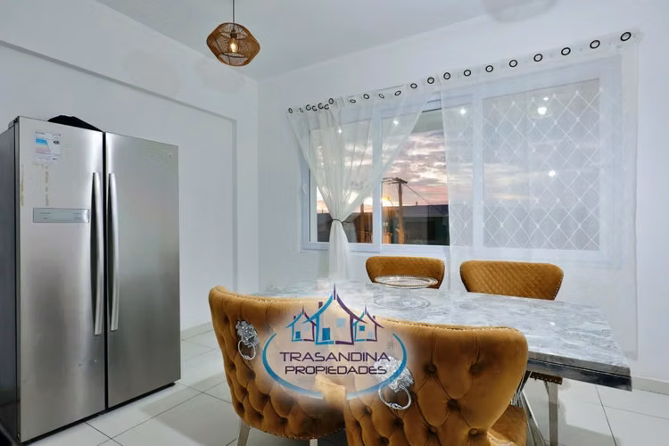 Hermosa Casa En Venta 7 Dor. Piscina. Sector Parque Inglés - Imagen 6