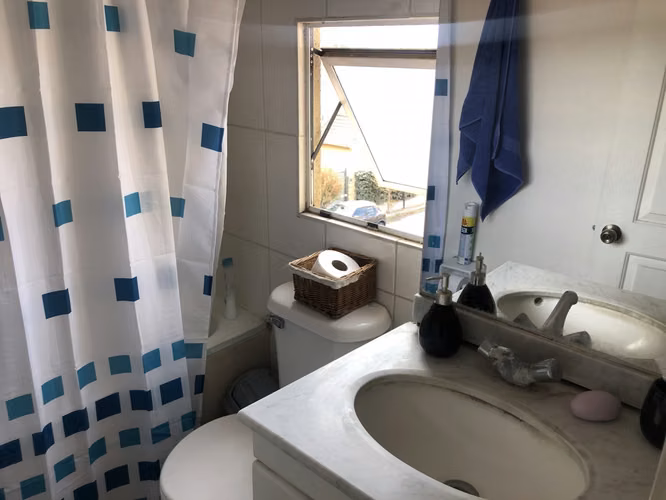 VENDE CASA 3 PISOS, 4 DORM, 3 BAÑOS, 2 SALAS, VALLE LO CAMPINO, QUILICURA