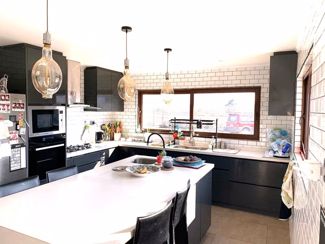 Hermosa Parcela Con Moderna Casa Mediterránea 2021 Hijuela