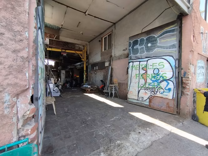 SE VENDE PROPIEDAD COMERCIAL EN AVENIDA SANTA ROSA.
