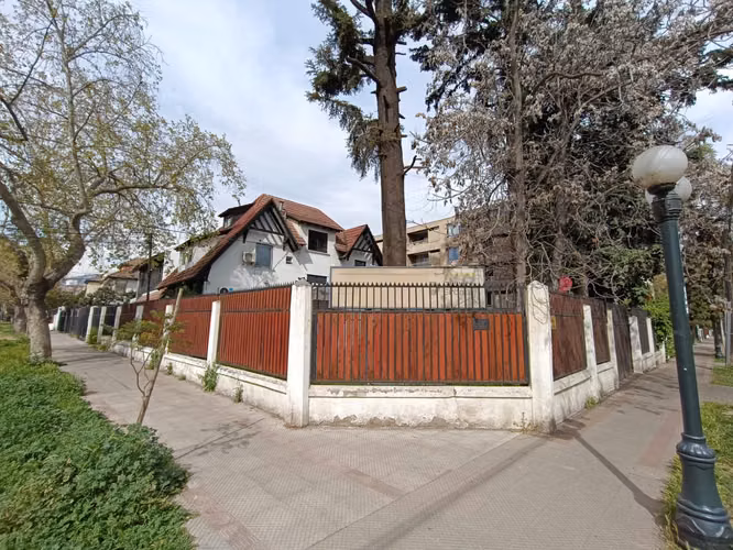 Se Vende Oficina-terreno Comercial En Esquina De Providencia