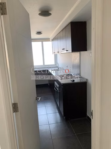 Se vende departamento en piso 10, con estac, bodega y excelente orientación