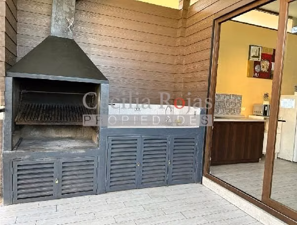 Se vende departamento en piso 10, con estac, bodega y excelente orientación