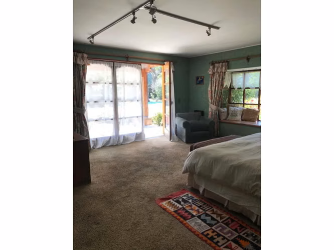 Casa estilo colonial en condominio Los Ciruelos, Lo Pinto, Colina