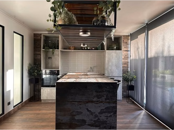 Departamento con diseño industrial, cómodo y cercano a la nueva línea 8 del Metro