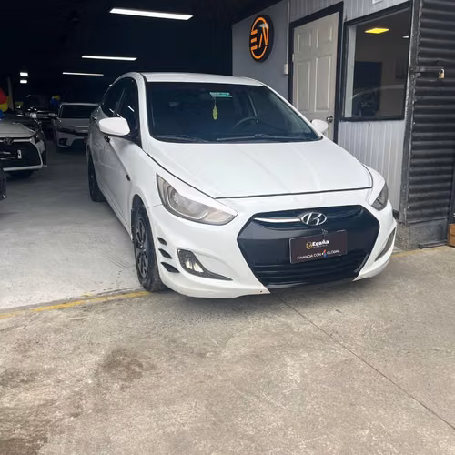 Hyundai Accent RB 2016 - Imagen 3