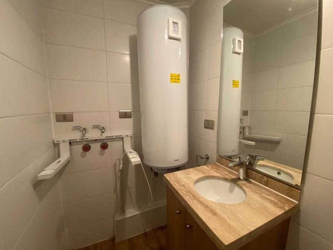 HERMOSO TOWN HOUSE EN BARRIO YUNGAY (139023)