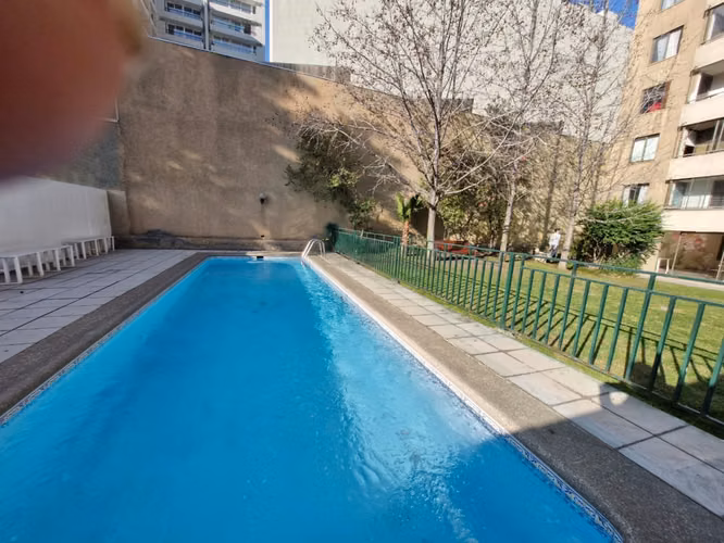 Grace Kelm Vende Depto IMPECABLE de 42 m2/ 1 dorm en suite C/bod en Santiago