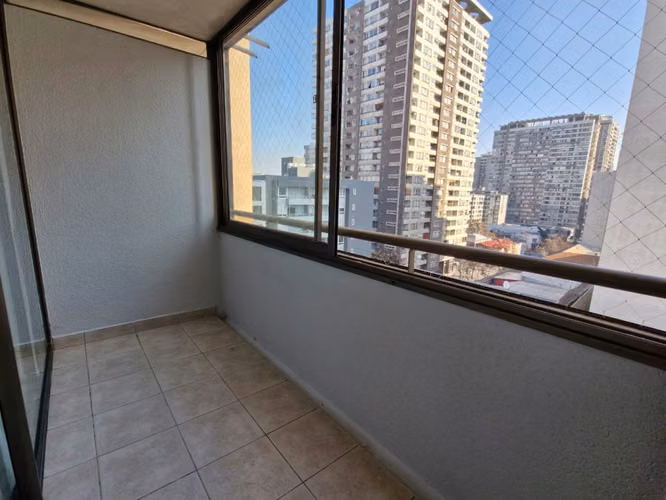 Grace Kelm Vende Depto IMPECABLE de 42 m2/ 1 dorm en suite C/bod en Santiago