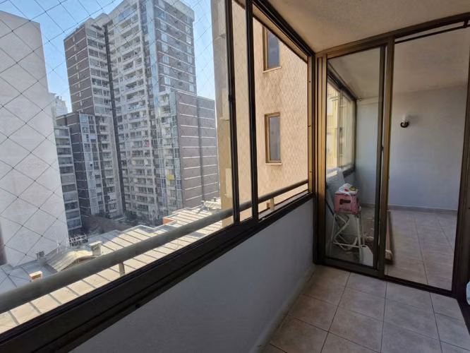 Grace Kelm Vende Depto IMPECABLE de 42 m2/ 1 dorm en suite C/bod en Santiago
