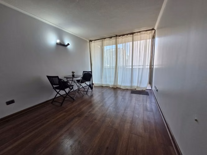 Grace Kelm Vende Depto IMPECABLE de 42 m2/ 1 dorm en suite C/bod en Santiago