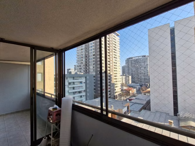 Grace Kelm Vende Depto IMPECABLE de 42 m2/ 1 dorm en suite C/bod en Santiago