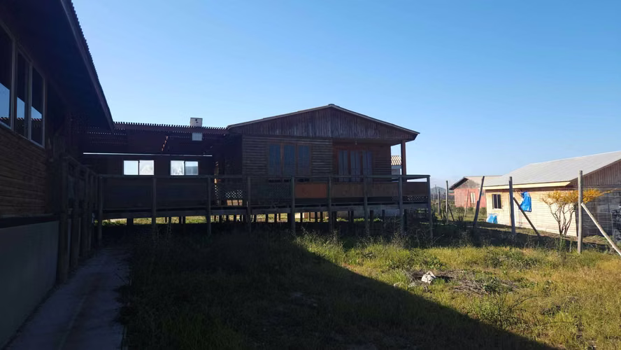 Parcela 1 Ha. autosustentable con 3 casas (139101)