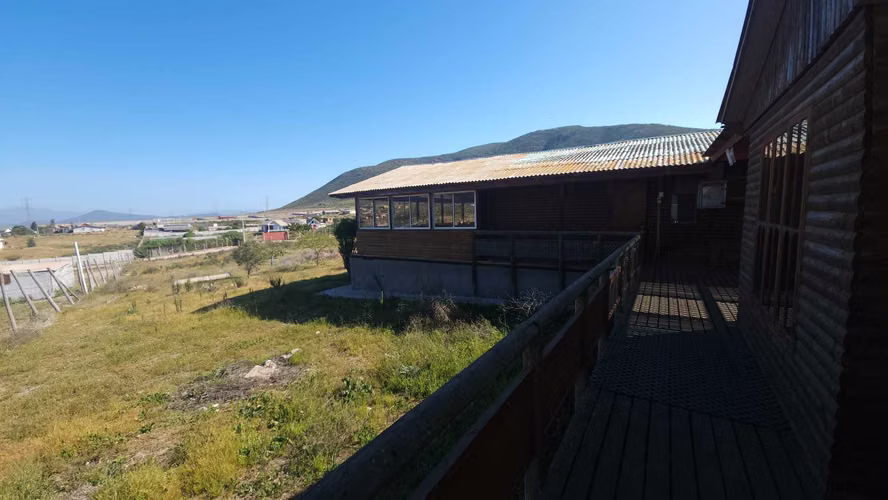 Parcela 1 Ha. autosustentable con 3 casas (139101)