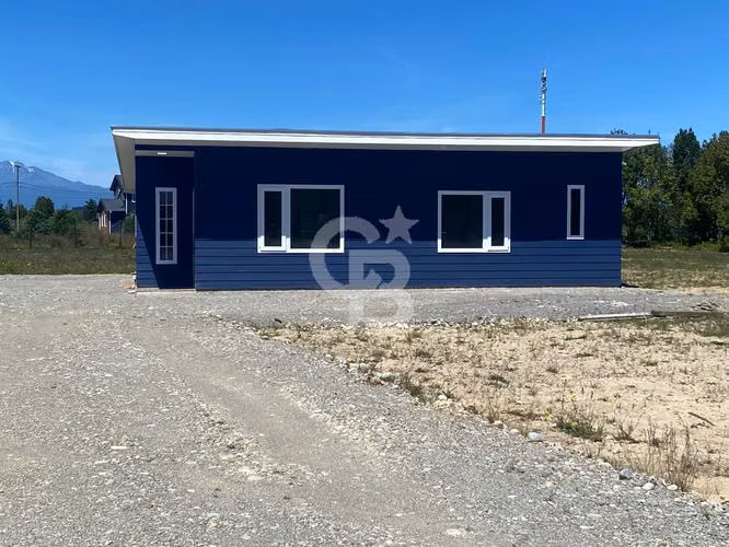Oferta Casa regularizada en condominio!