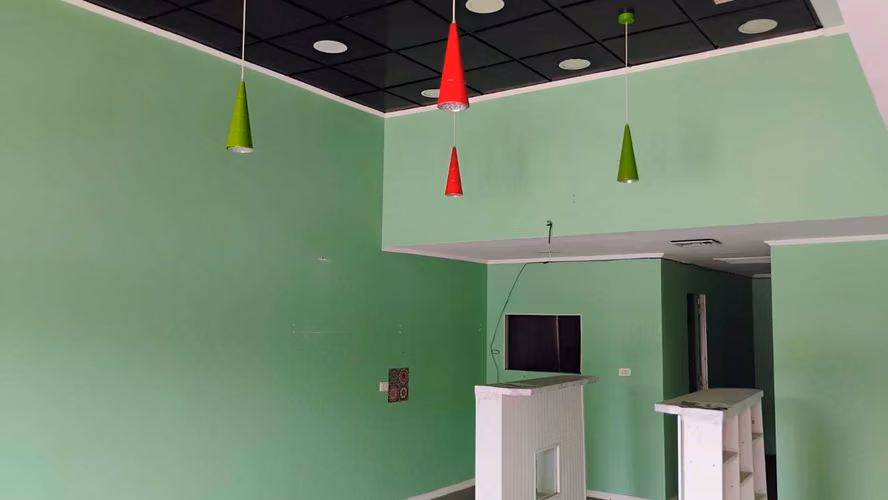 Arriendo Local Comercial en  Strip Center