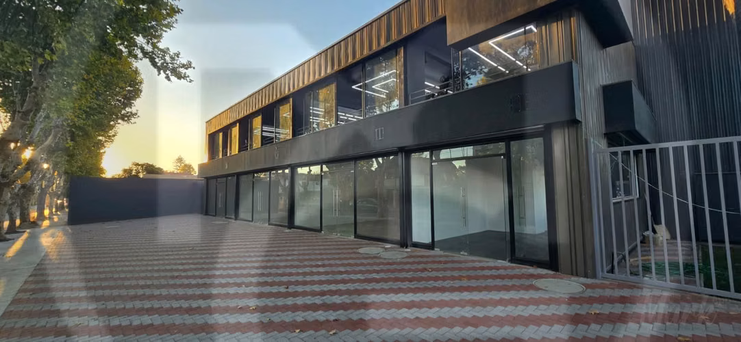 Arriendo locales comerciales desde 50m2 (139142)