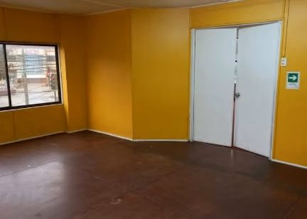 Se Arrienda Local Comercial 2 Piso, Calle Aldunate con Balmaceda