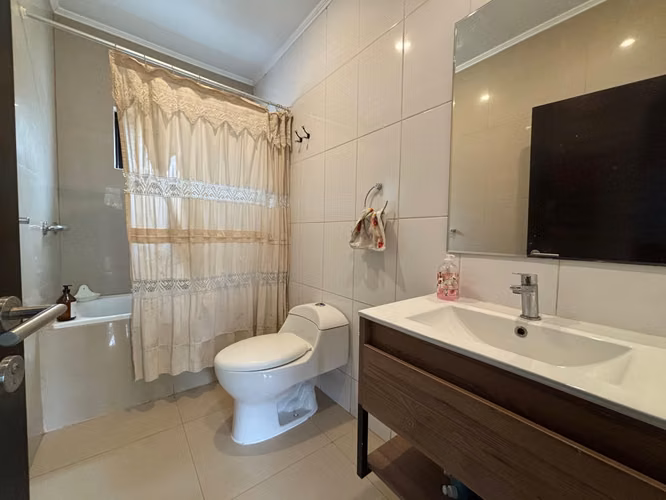 Casa Moderna, La Reserva, excelente ubicaión - Imagen 31