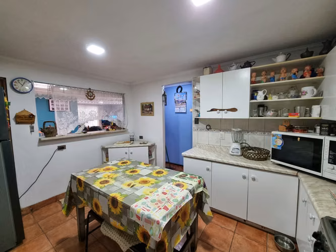 Se Vende casa 4D, 1B, El Bosque