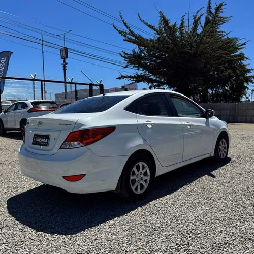 Hyundai accent RB GL - Imagen 6