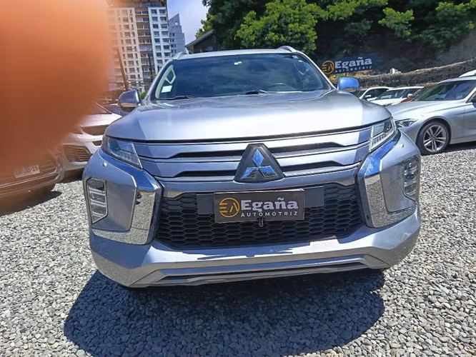 Mitsubishi Montero Sport 4 - Imagen 3