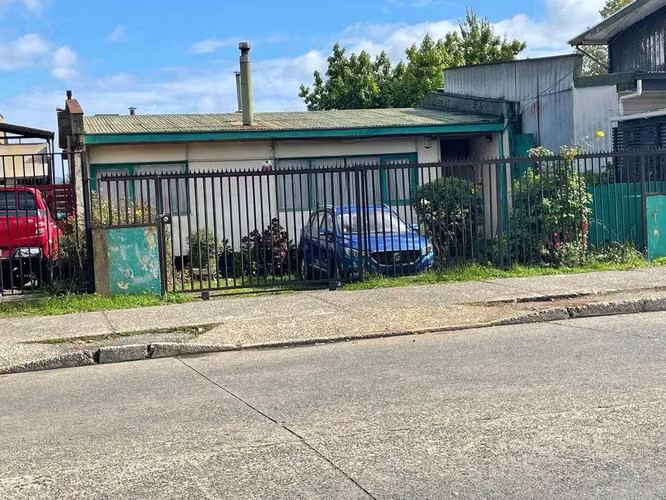 Vendo Amplio Sitio con casa en Aníbal Pinto (139305)