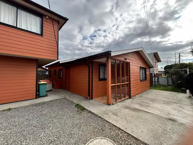 Vendo casa + cabañas idea para inversión, excelete ubicación.