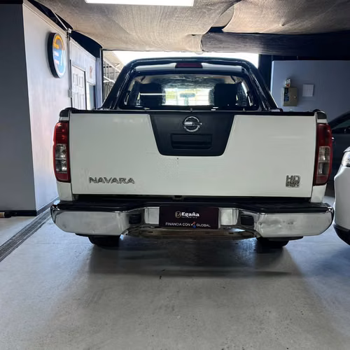 Nissan Navarra SE