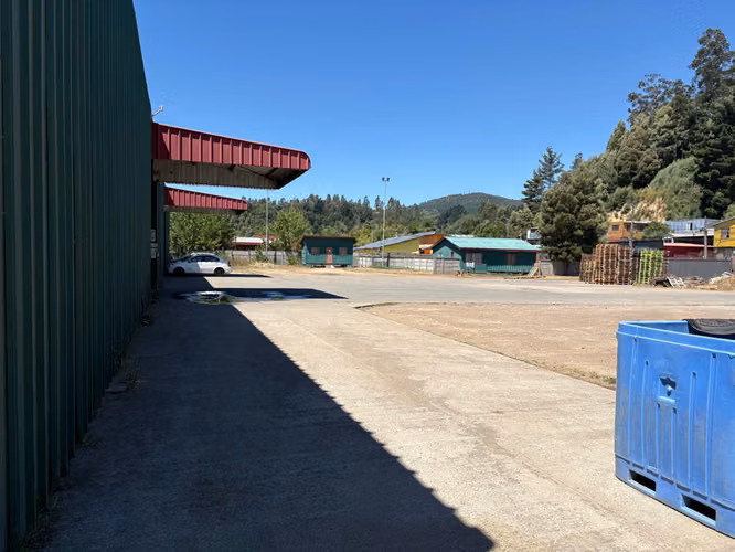 Se Vende Excelente Terreno Con Galpon En Sector Industrial