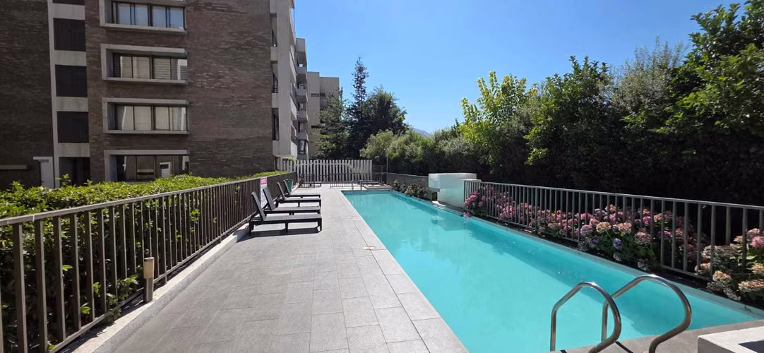 Arriendo Robles La Dehesa (139476)