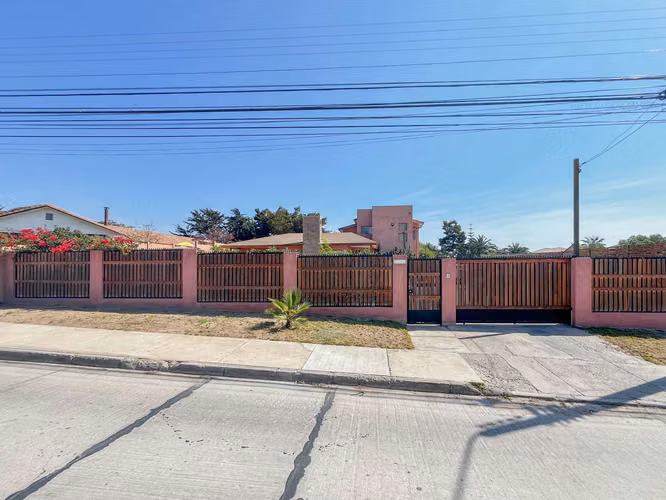 CASA EN VENTA EN ROSARIO DE PEÑUELAS, COQUIMBO.