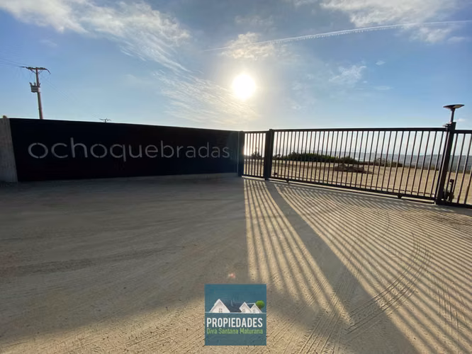 PARCELA DE ENSUEÑO CON VISTA A LA BAHÍA EN OCHOQUEBRADAS