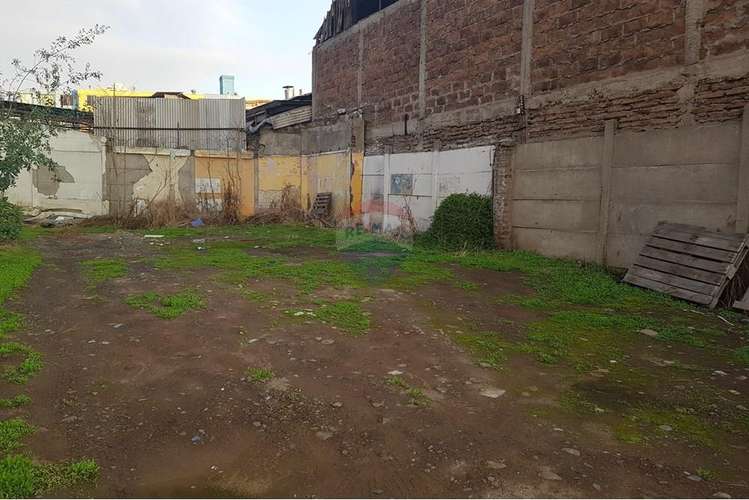 Se vende sitio comercial en vivaceta