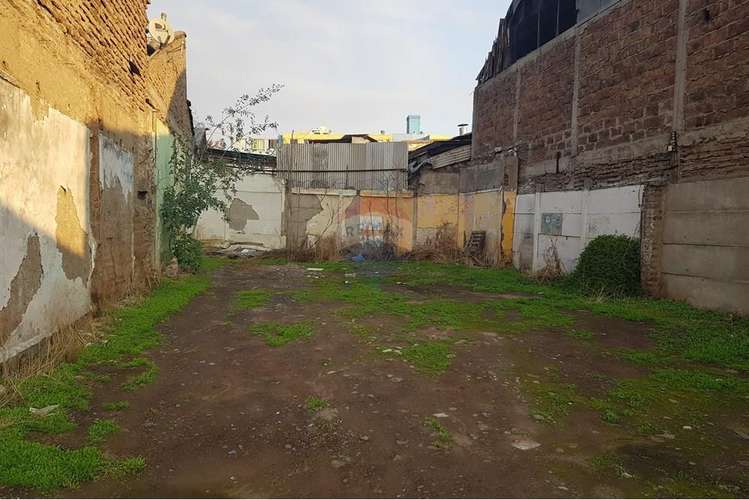 Se vende sitio comercial en vivaceta