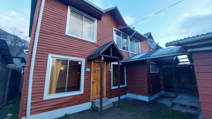 Arriendo Casa Grande 5 Pzs, 3 Bañ - Pto Aysén (139653)