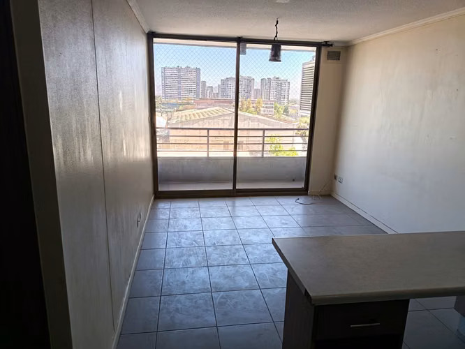 Acogedor departamento a pasos del Metro Lo Ovalle - Imagen 4