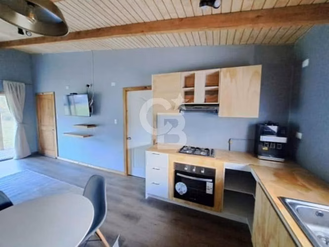 Oportunidad! Dos casas amobladas en entorno insuperable