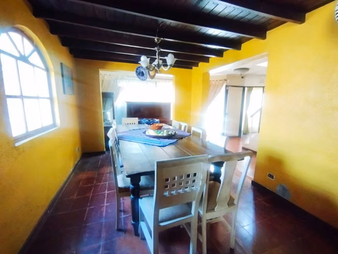 Terreno en La Reina con casa de 7 habitaciones - Imagen 4