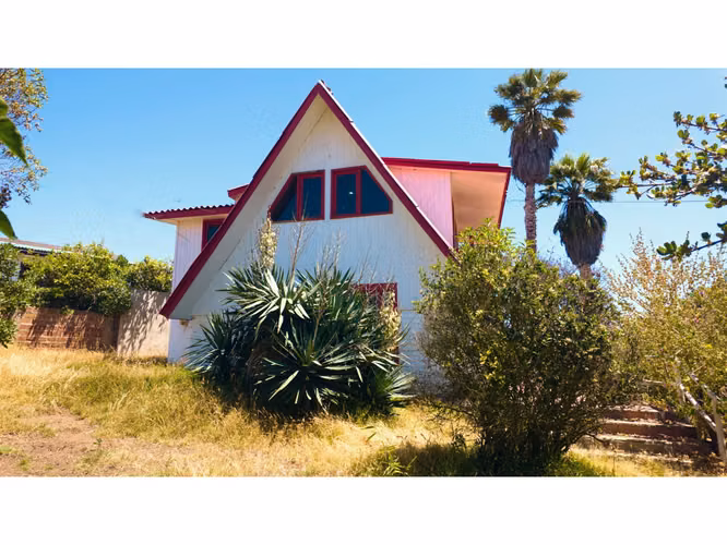 Terreno esquina de 350 m2 a 3 cuadras de Playa Amarilla de Concón