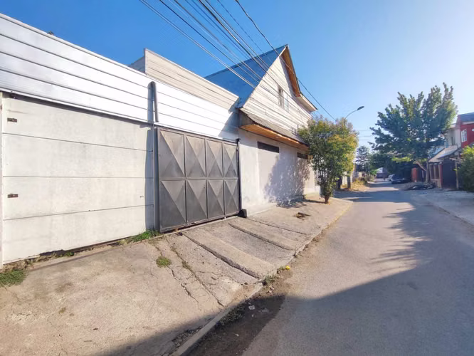 Casa esquina remodelada para venta (140007) - Imagen 20